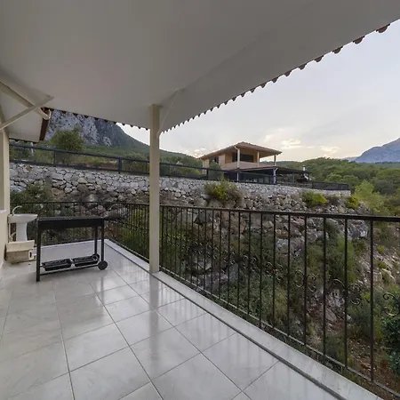 Cozy With Impressive View In Апартаменты *